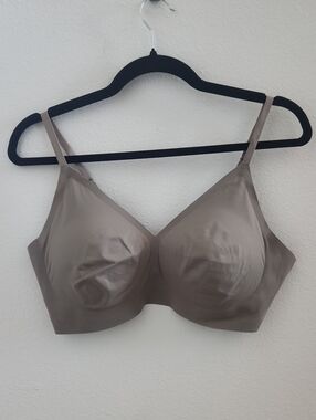 EBY Seamless Wireless Relief T-Shirt Bra Fallen Rock